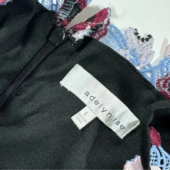 Adelyn Rae Harlow Lace Sheath Dress Blue And Wine - Picture 5 of 8